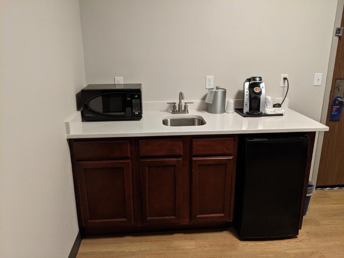 Holiday Inn Express South Burlington By Ihg Екстериор снимка