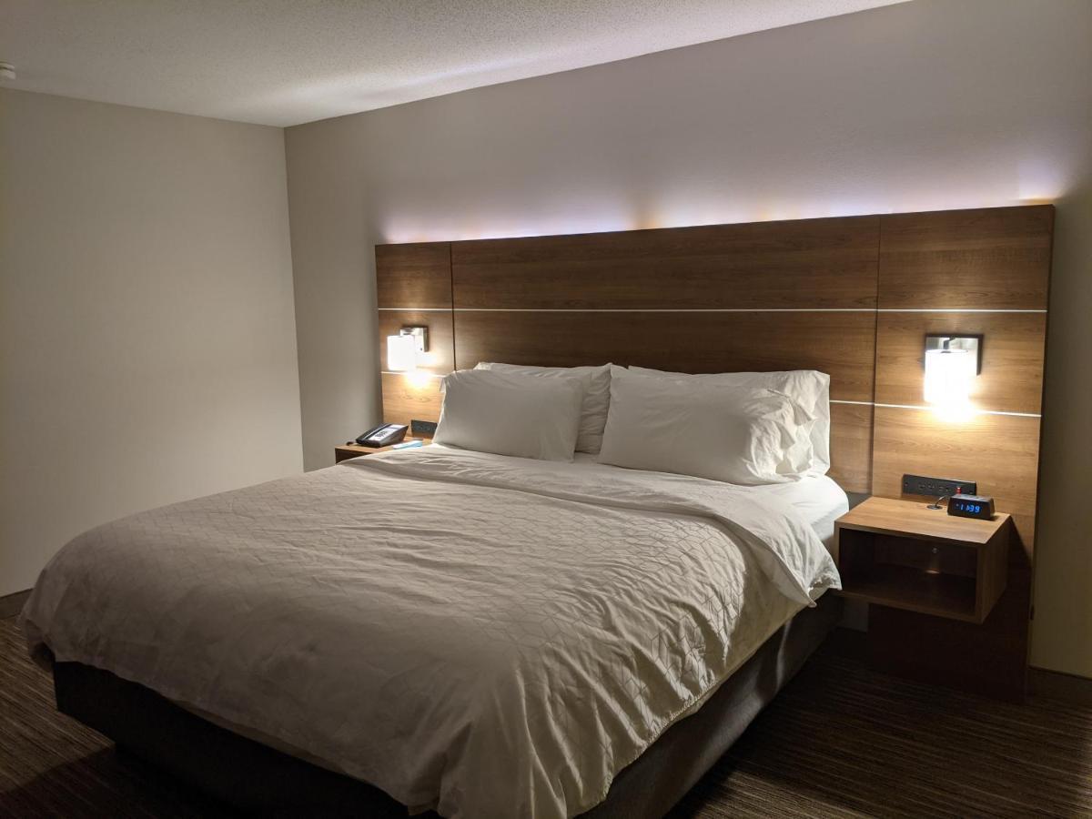 Holiday Inn Express South Burlington By Ihg Екстериор снимка