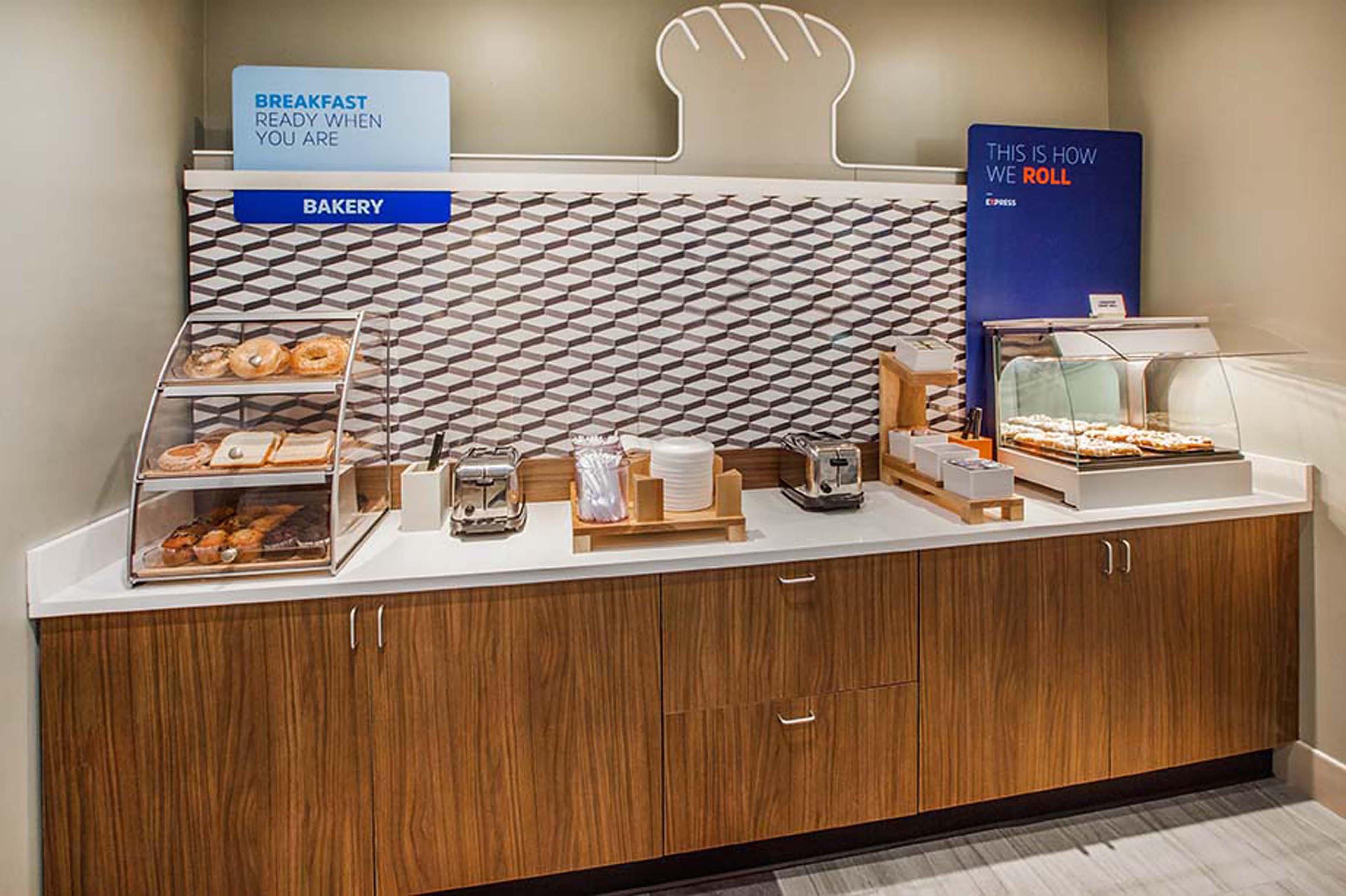 Holiday Inn Express South Burlington By Ihg Екстериор снимка