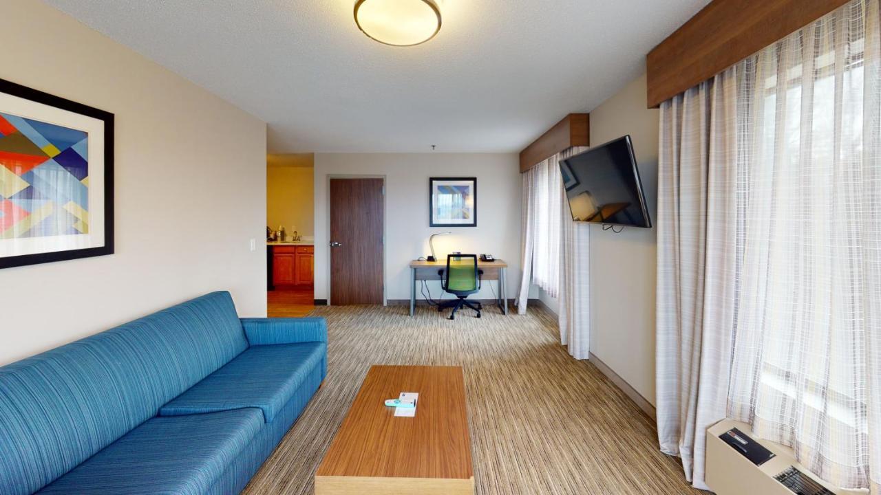 Holiday Inn Express South Burlington By Ihg Екстериор снимка