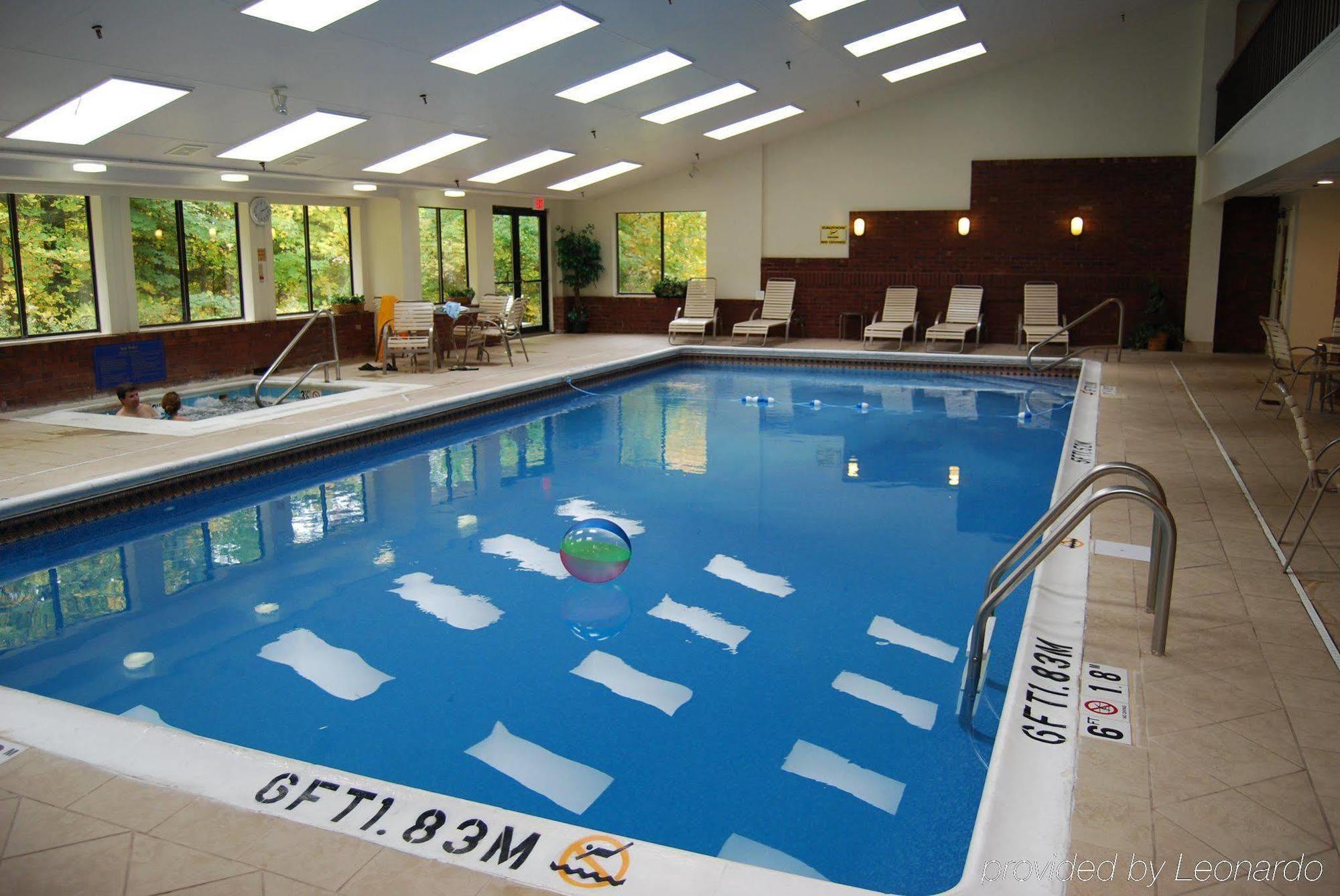 Holiday Inn Express South Burlington By Ihg Съоръжения снимка