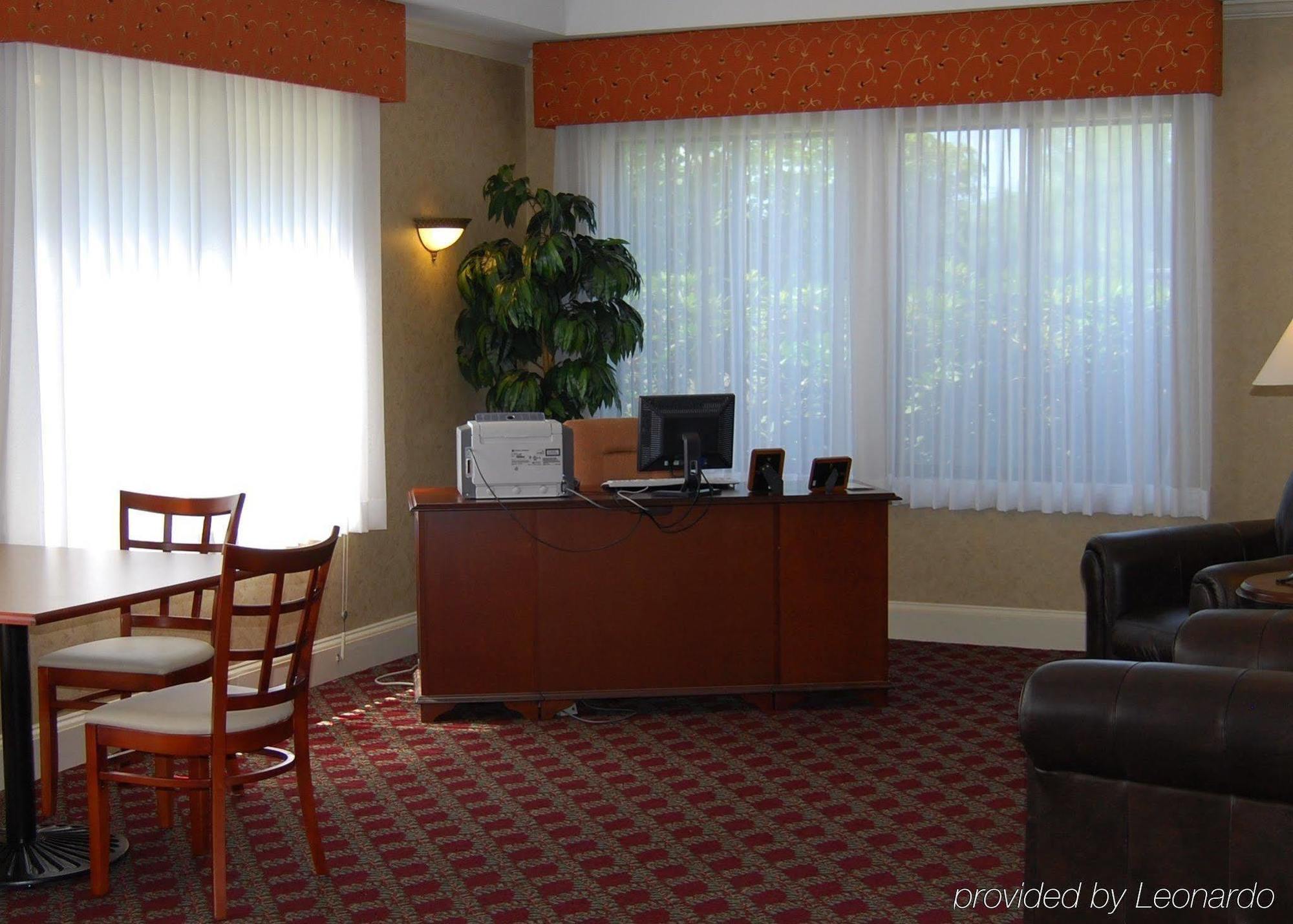 Holiday Inn Express South Burlington By Ihg Екстериор снимка